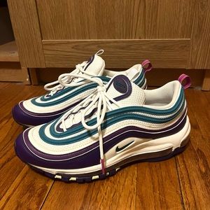 Womens 8.5 Air Max 97 Hornets